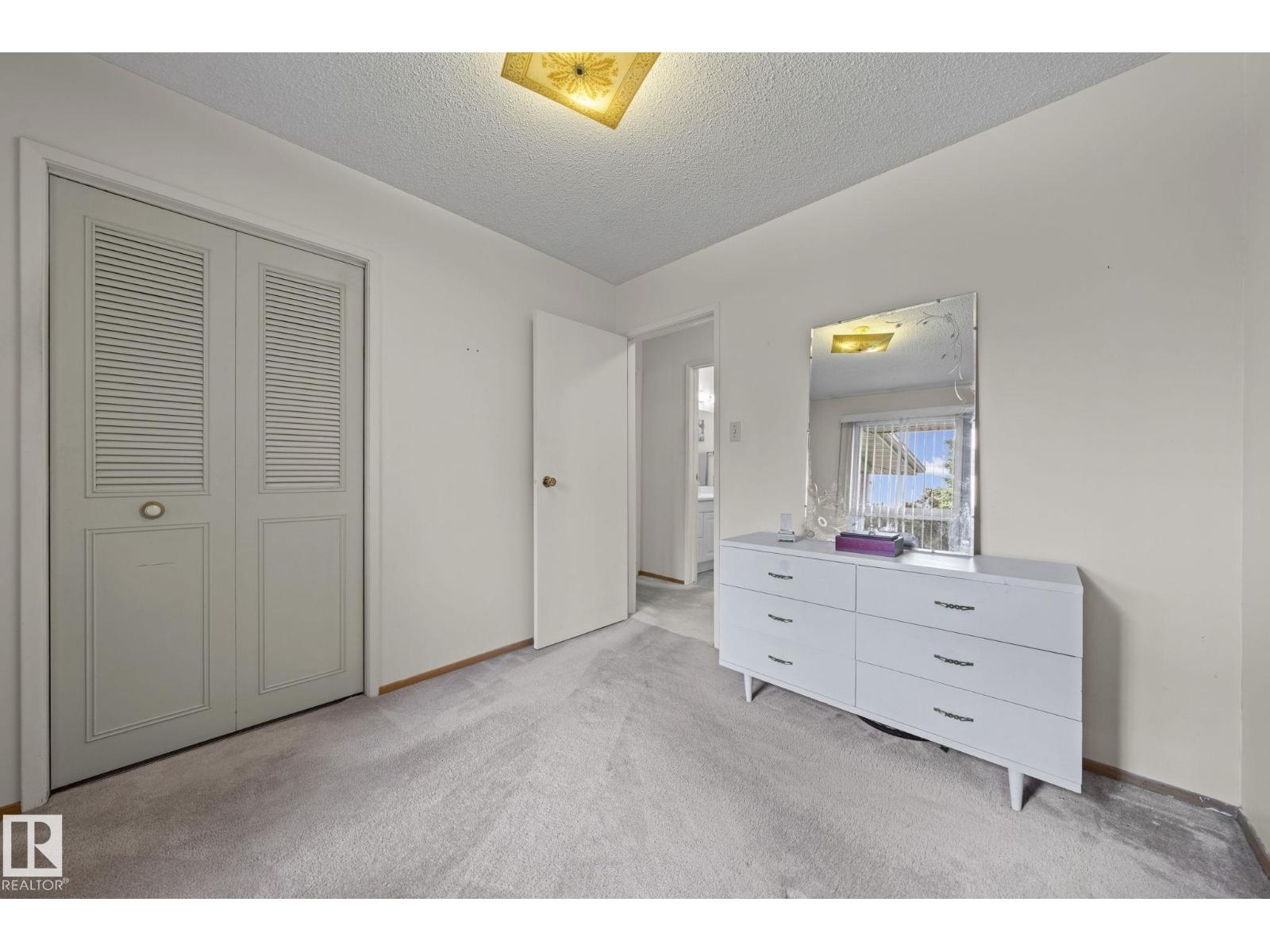 8323 142 AV NW - 16