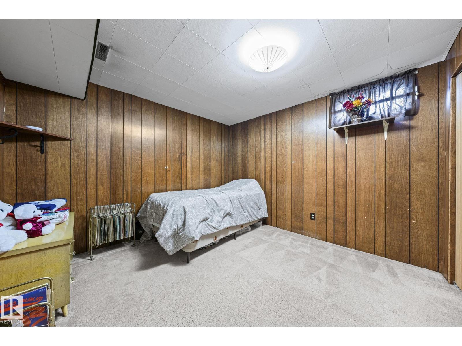 8323 142 AV NW - 24