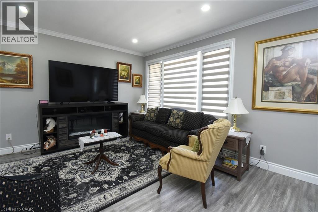 185 ROSSLYN Avenue N - Image 7