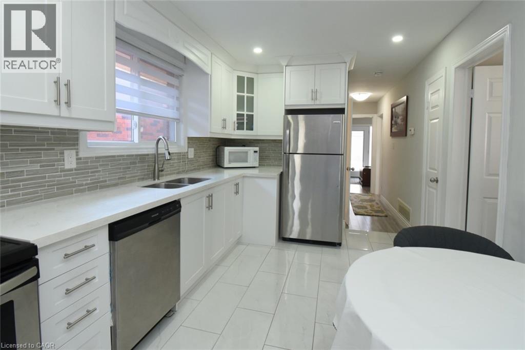 185 ROSSLYN Avenue N - Image 10