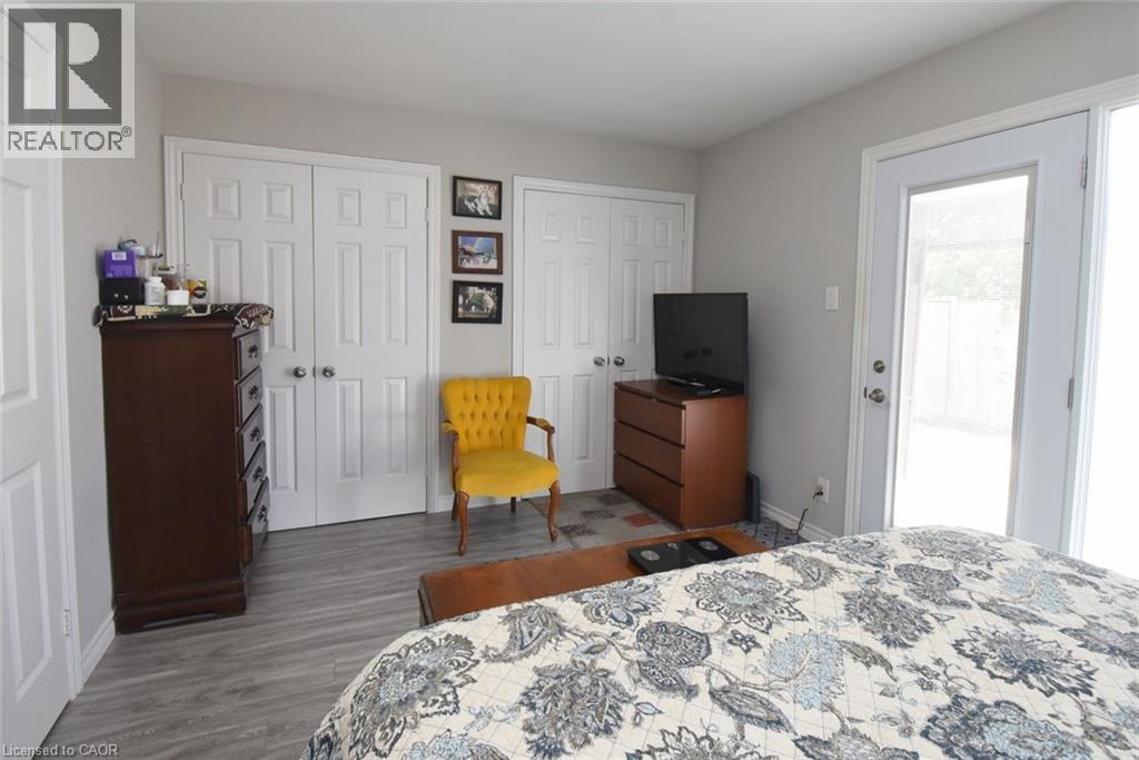 185 ROSSLYN Avenue N - Image 14