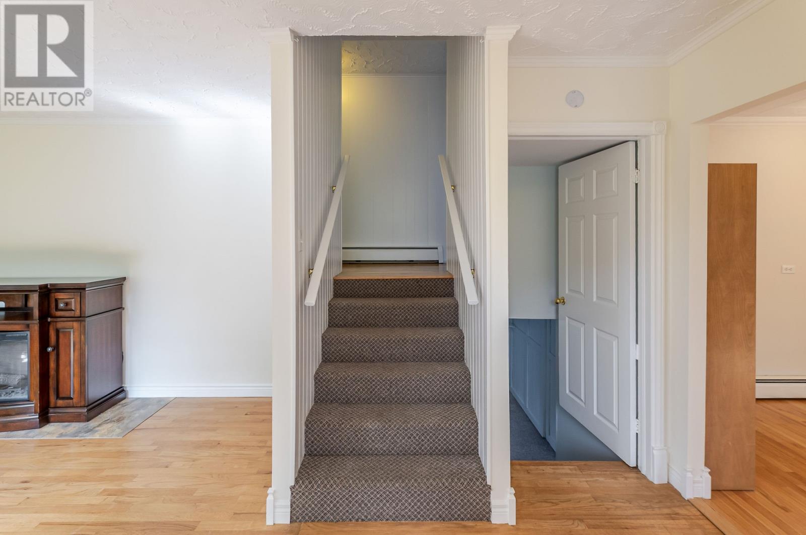 2 Lower Path Road - 21