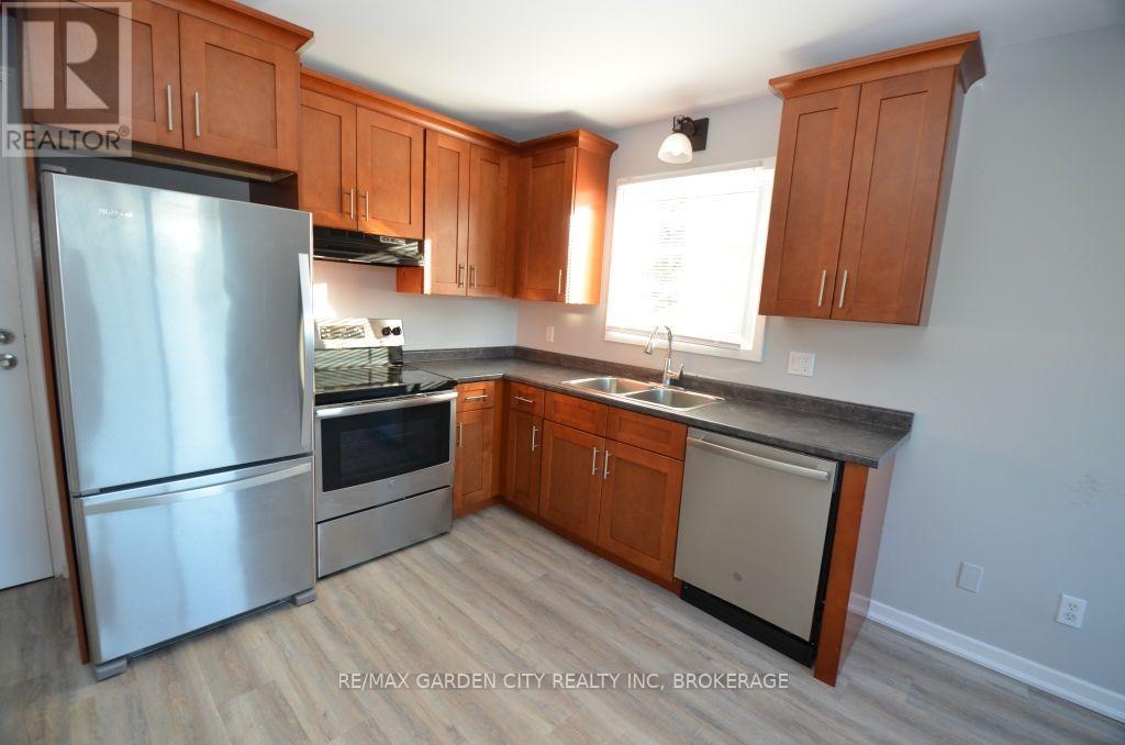 25 OTTAWA STREET - 24
