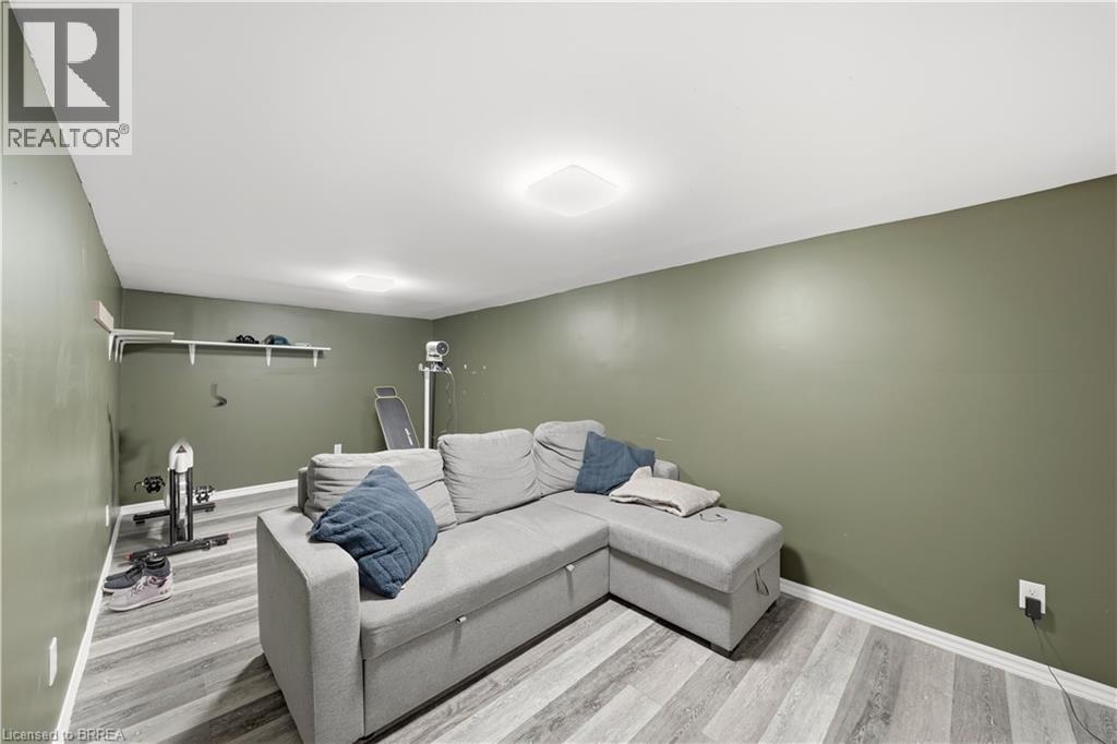 7 GLENDAN Court - 28
