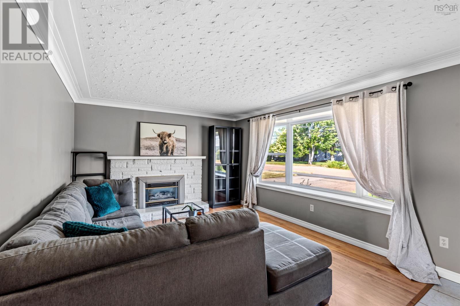 94 Brookside Road - 28