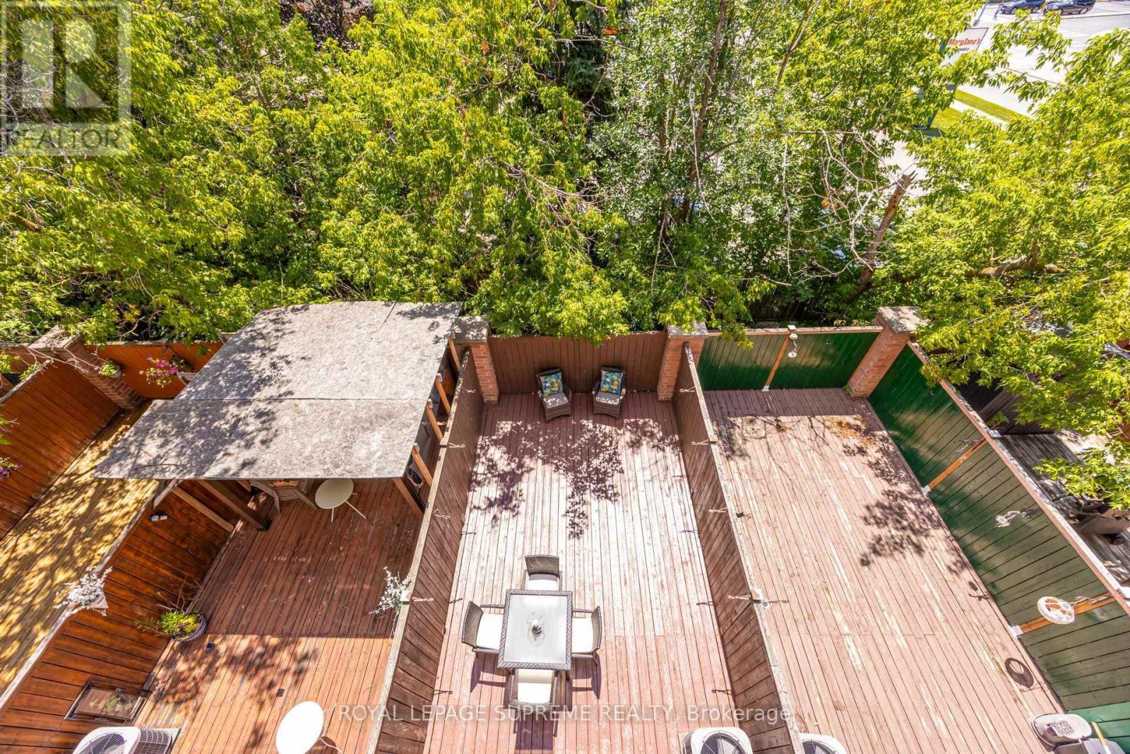 19B HOBDEN PLACE - 28