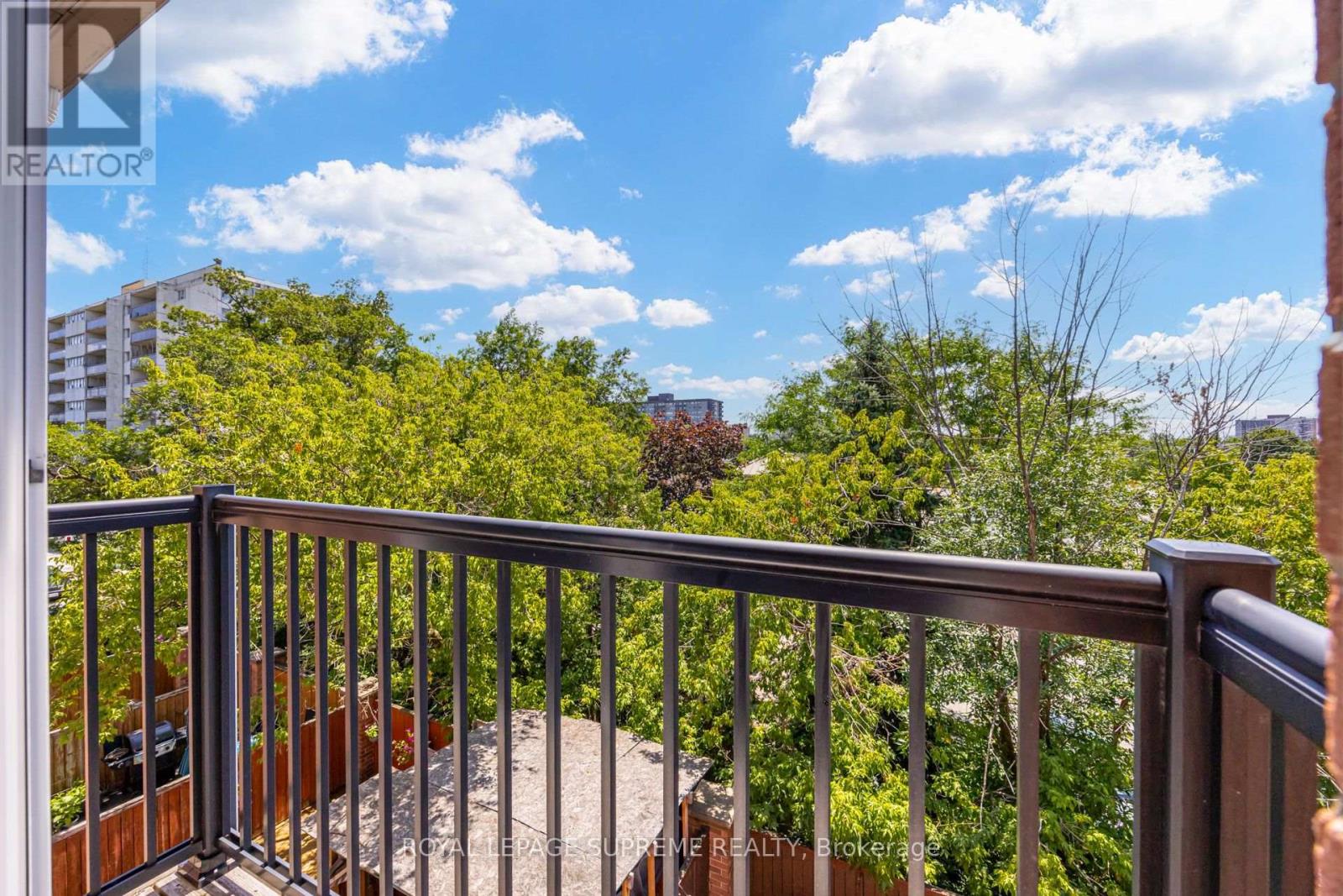 19B HOBDEN PLACE - 27