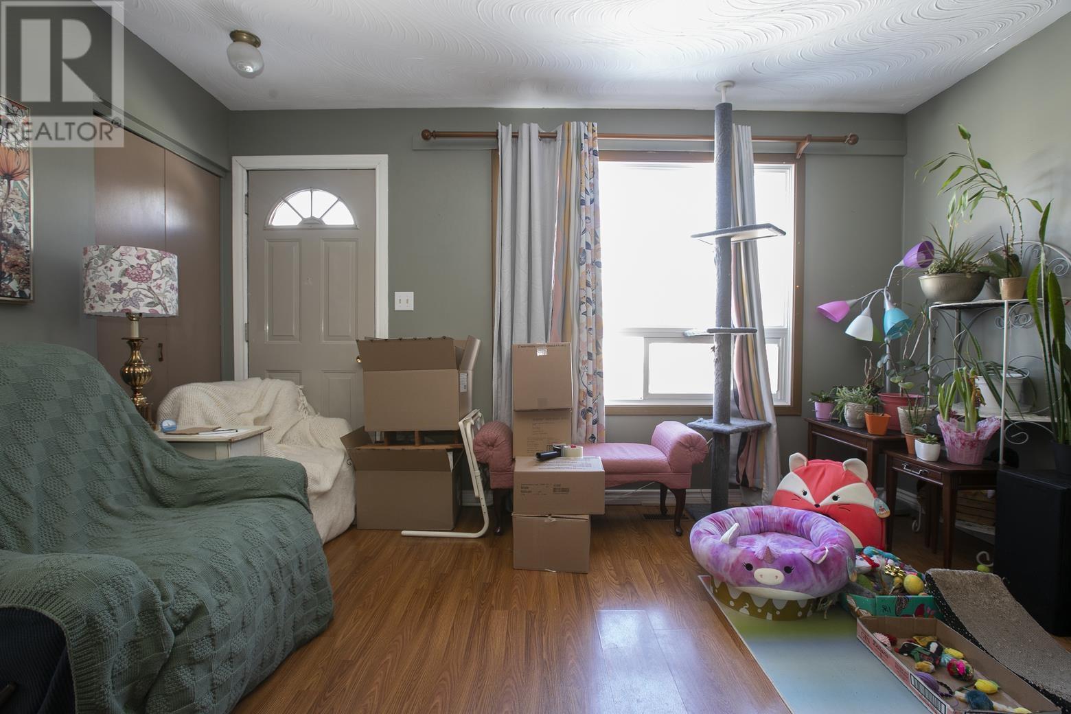 379 Chambers AVE - 12