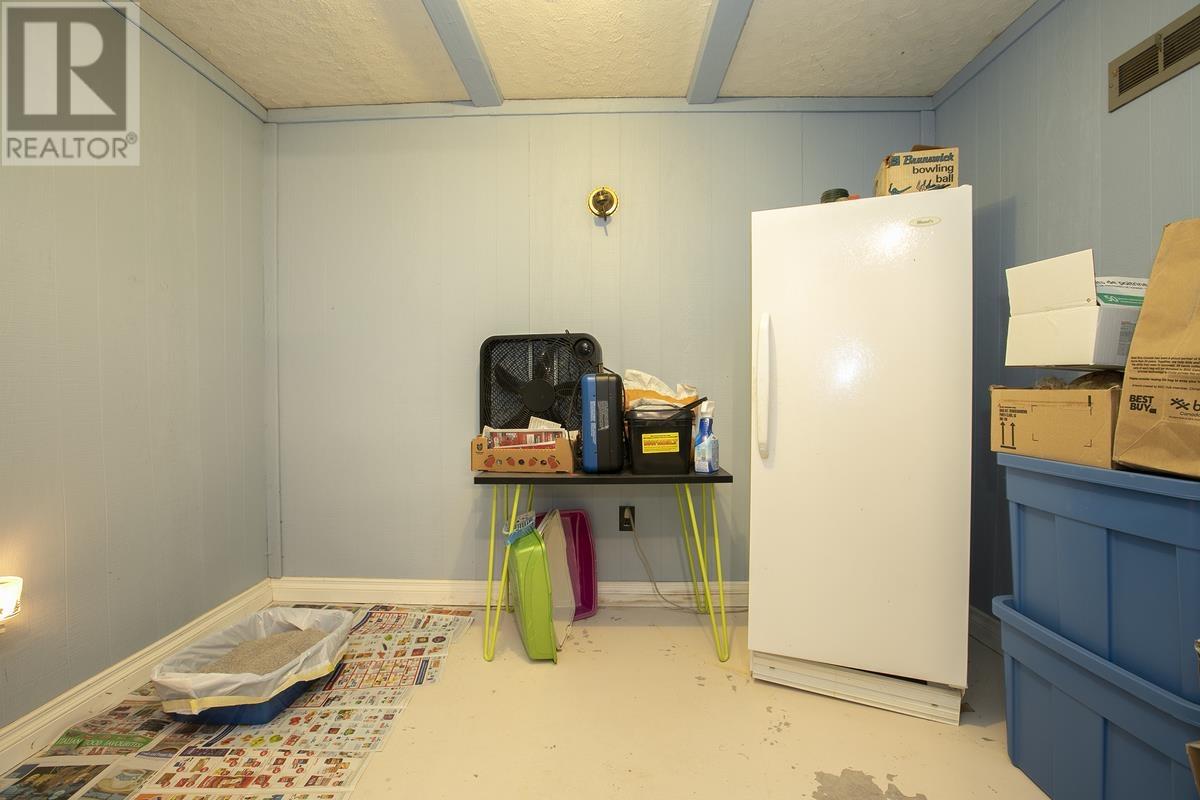 379 Chambers AVE - 23