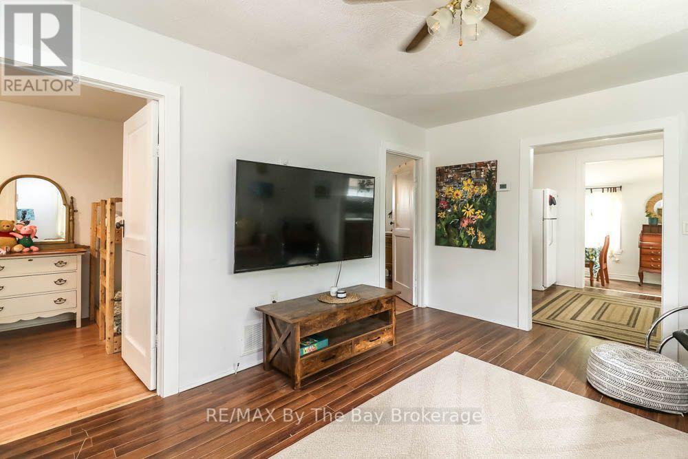 217 DUNKERRON AVENUE - Image 16