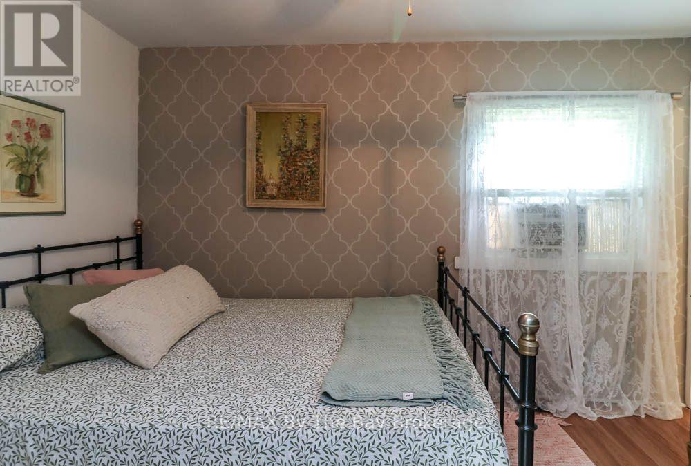 217 DUNKERRON AVENUE - Image 34