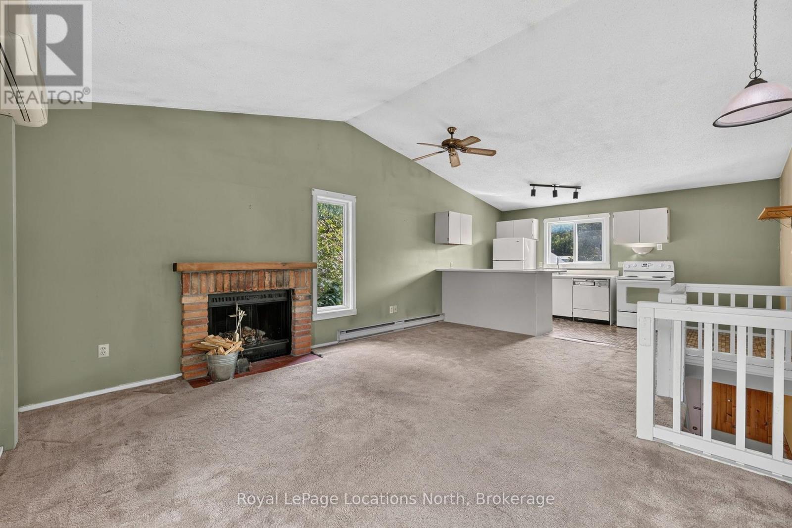 #253 13 HARBOUR STREET W - 7