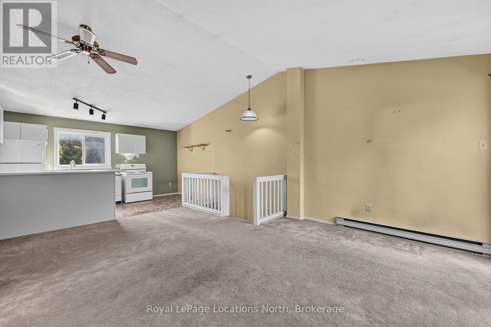 #253 13 HARBOUR STREET W - 8