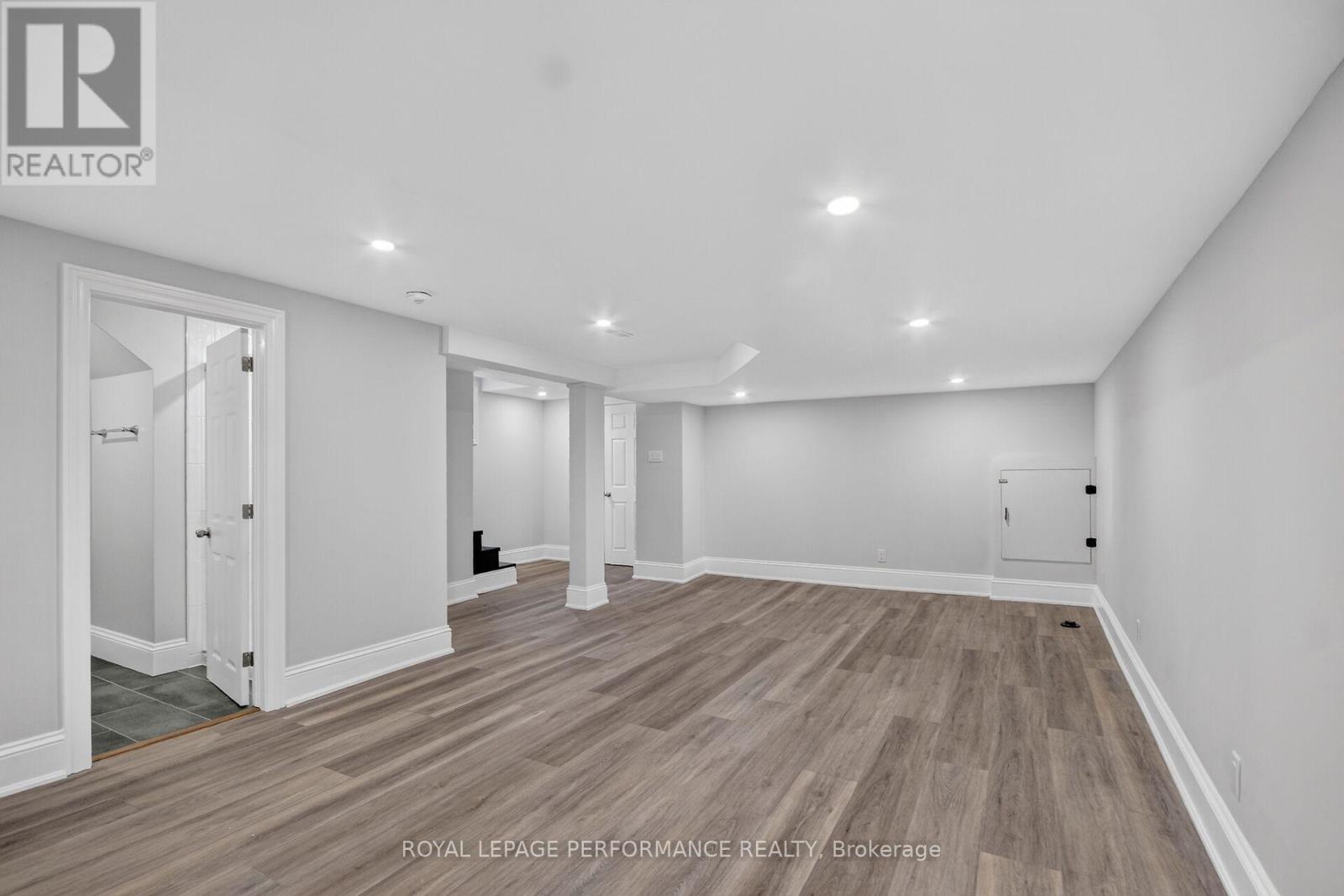 1104 ALDEA AVENUE - 21
