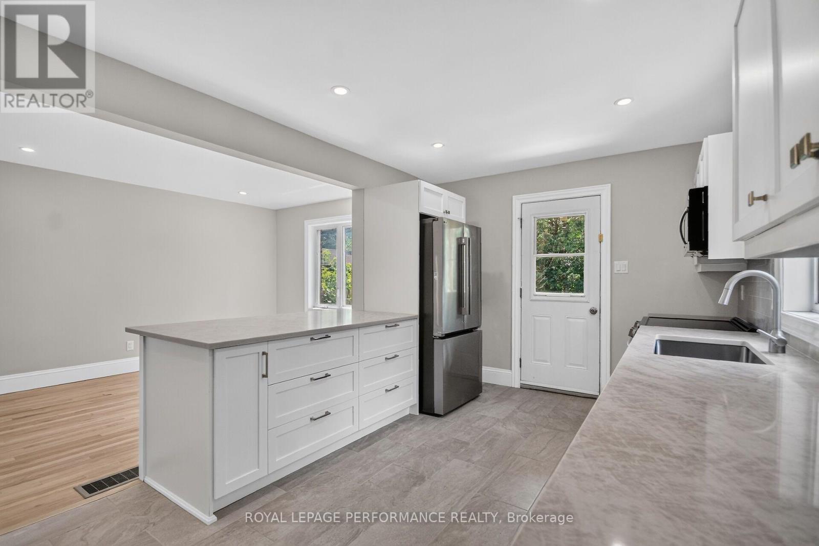 1104 ALDEA AVENUE - 14