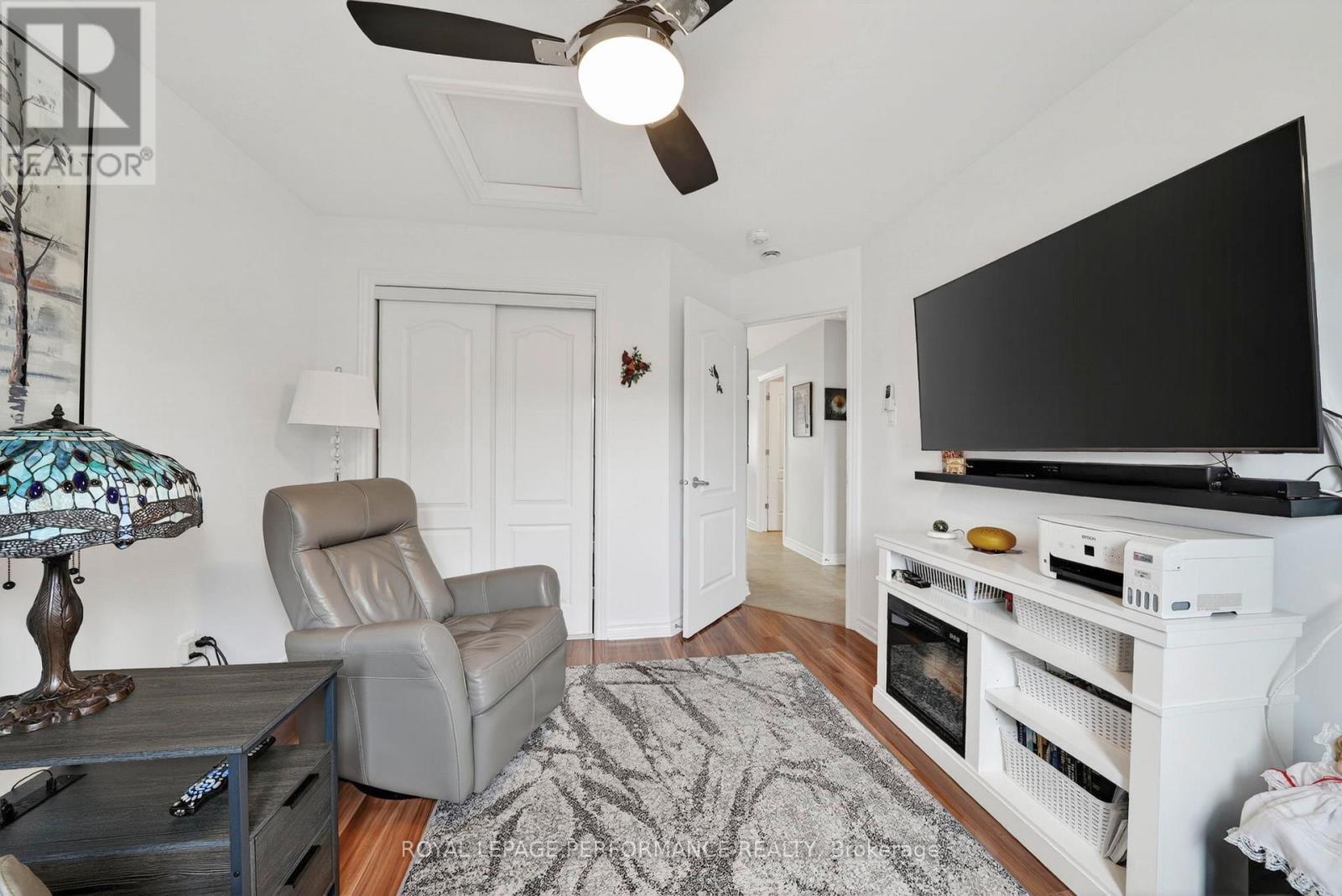 #204 222 FIRST STREET E - 27