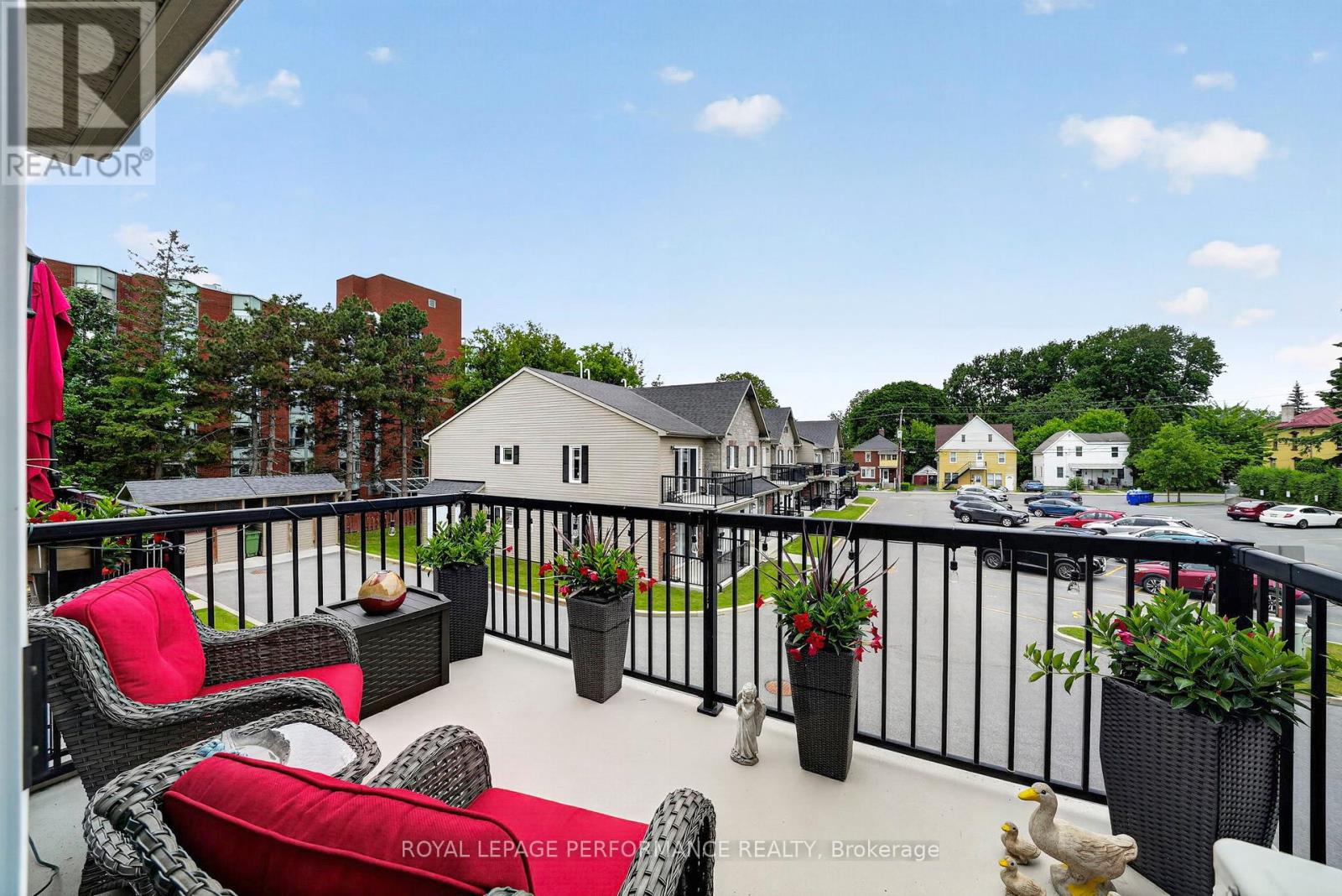 #204 222 FIRST STREET E - 28