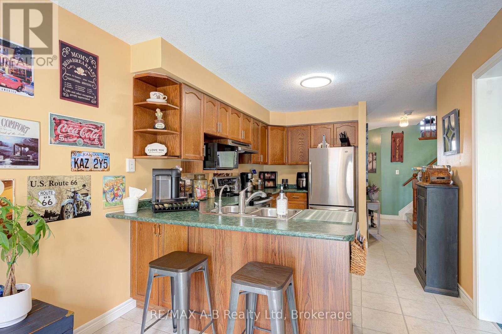 521 NELSON STREET - 11