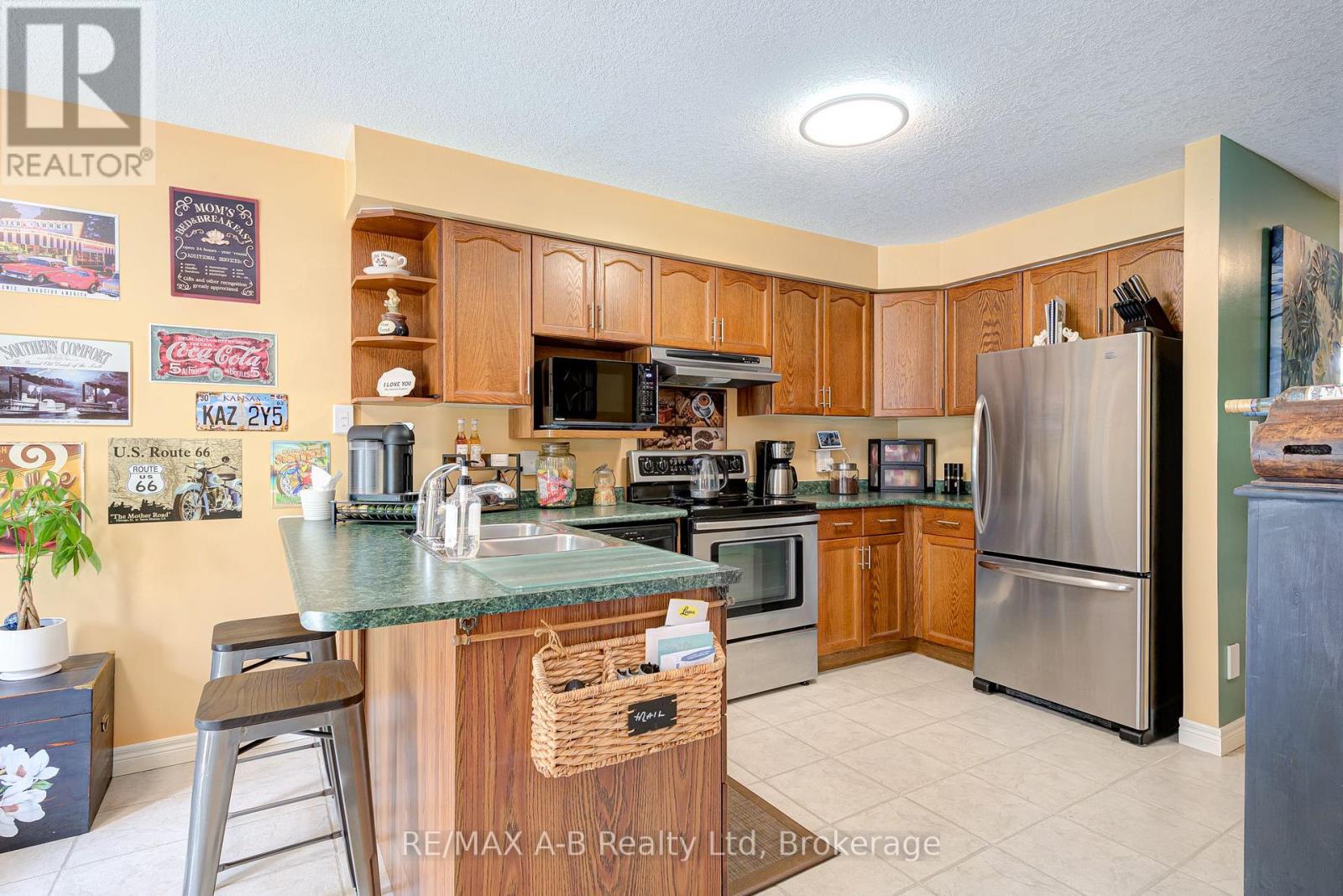 521 NELSON STREET - 12
