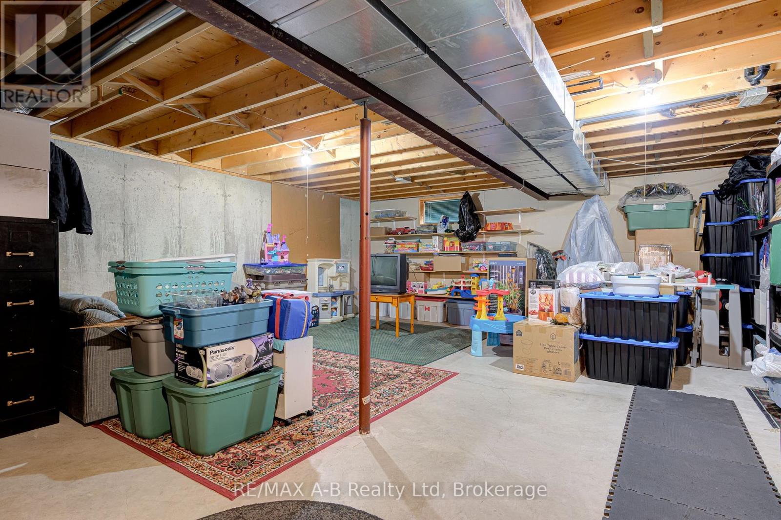 521 NELSON STREET - 34