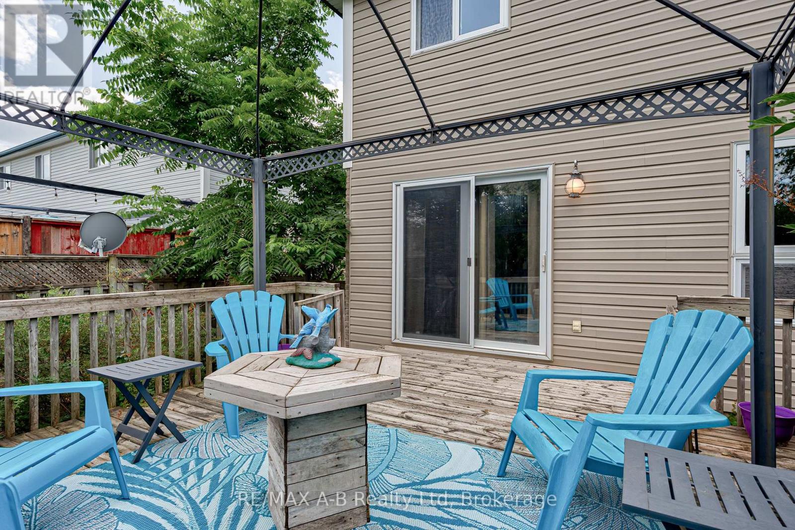 521 NELSON STREET - 39