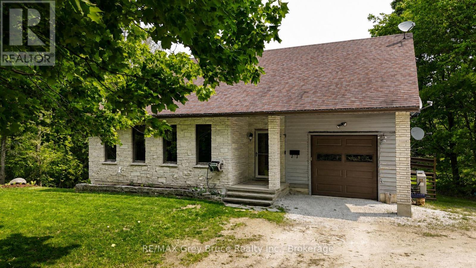 1033 BRUCE ROAD 9 - Image 3
