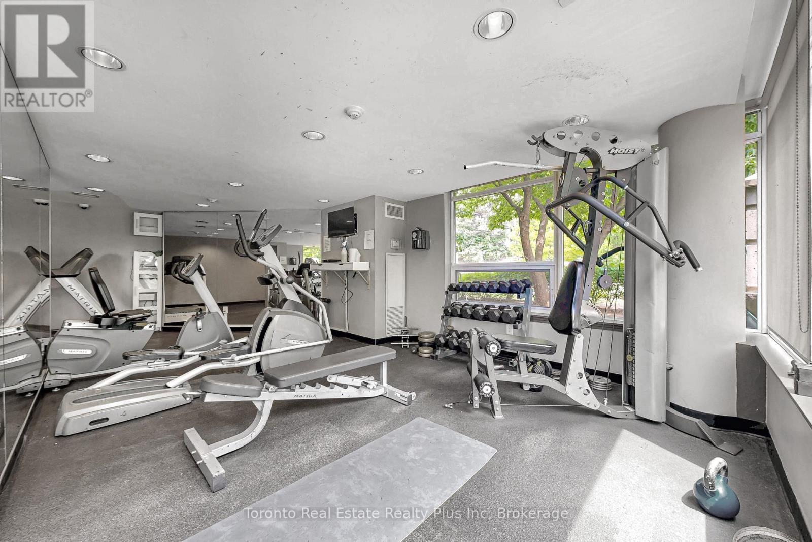 #507 18 VALLEY WOODS ROAD - Image 24