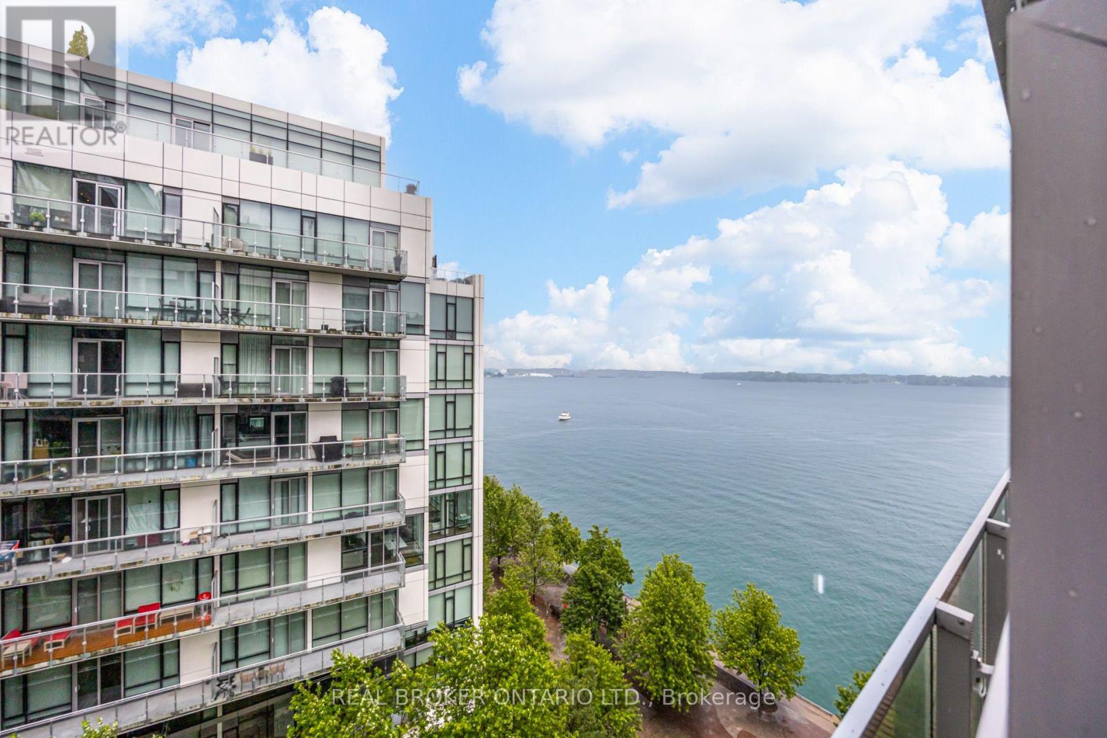 #916 29 QUEENS QUAY E - 24