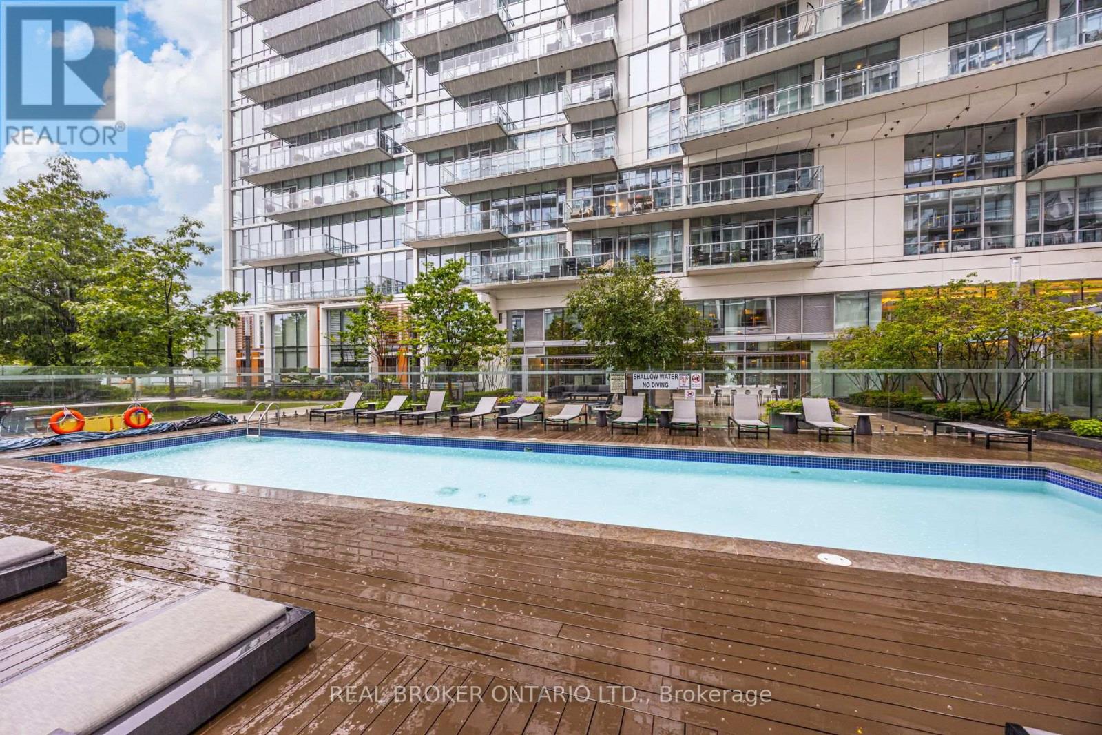 #916 29 QUEENS QUAY E - 28