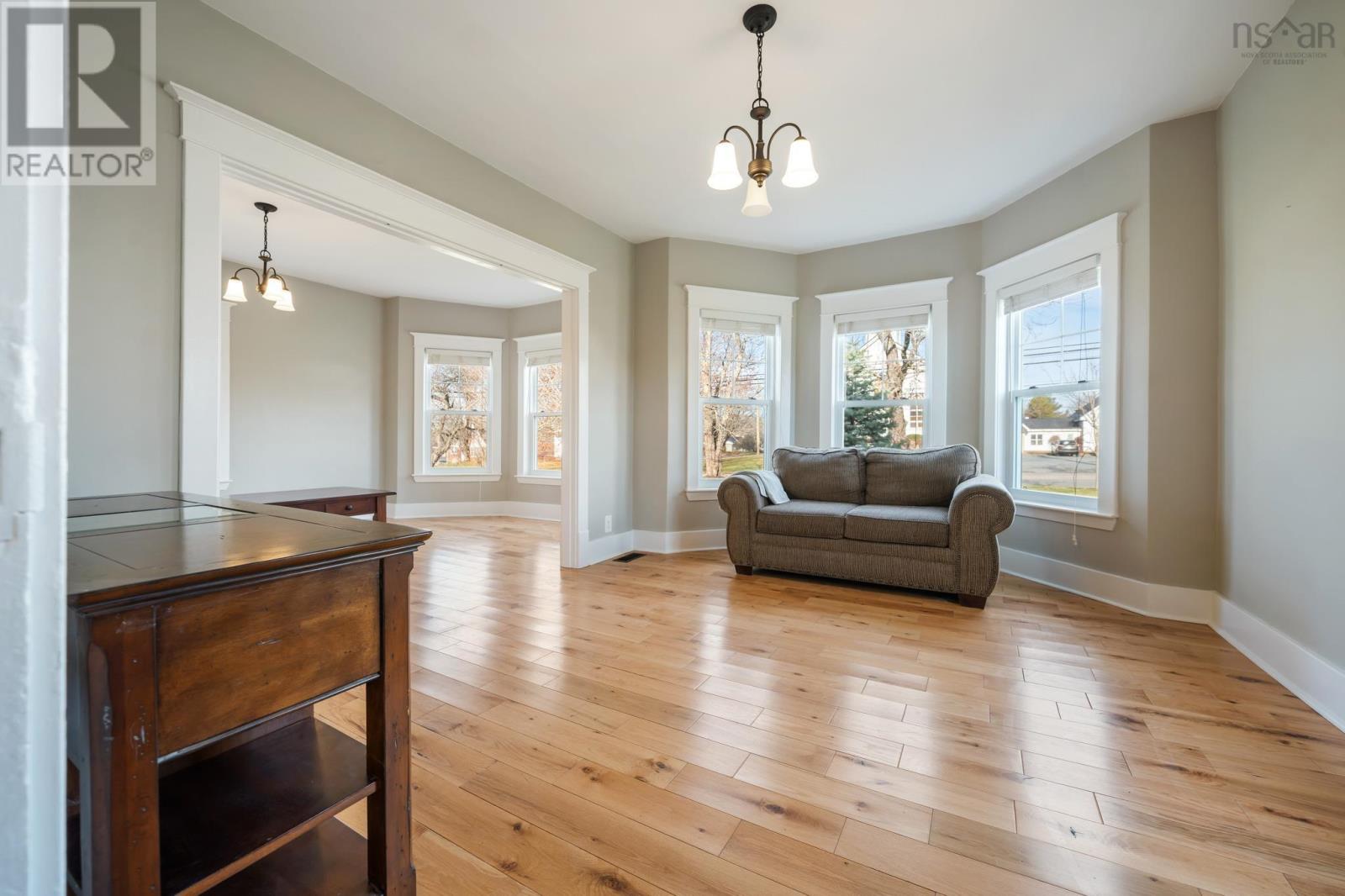 6 Hamilton Avenue - 28
