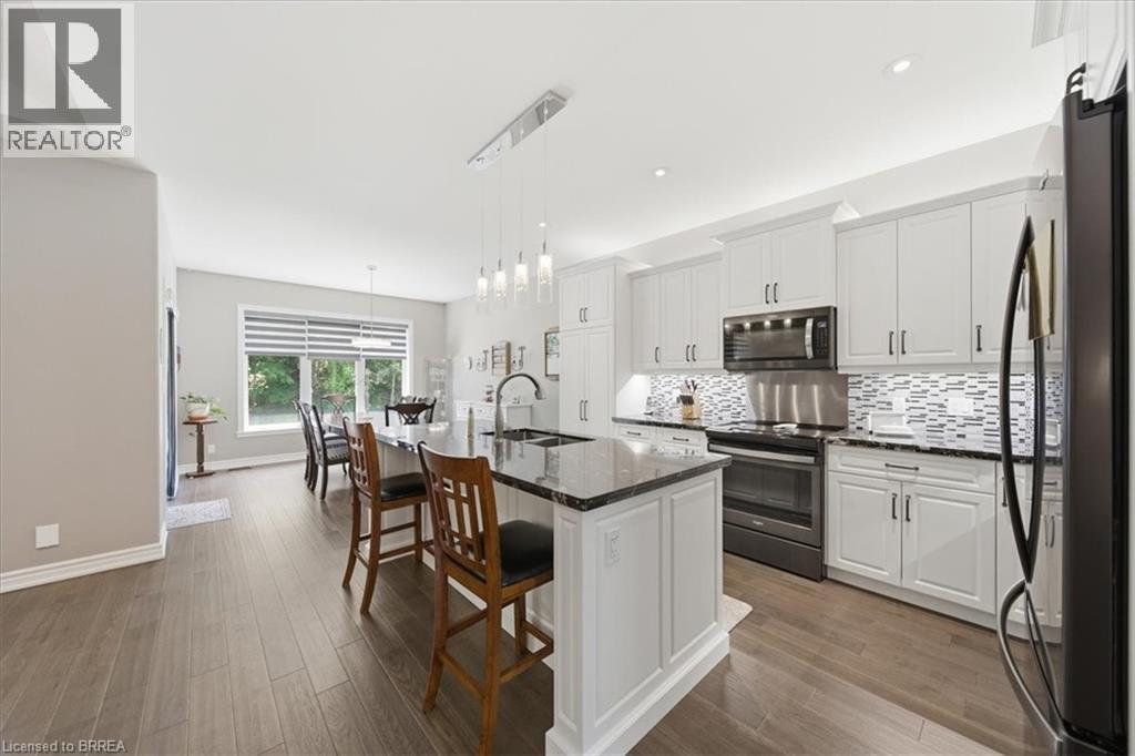 4 LYNNDALE Road - 9