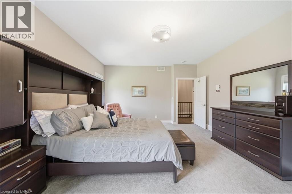 4 LYNNDALE Road - 14