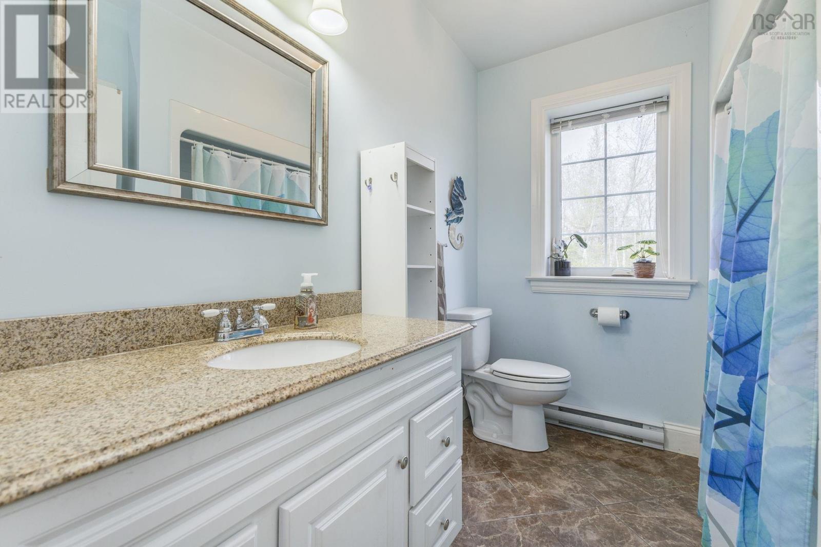 3548 Gairloch Road - 23
