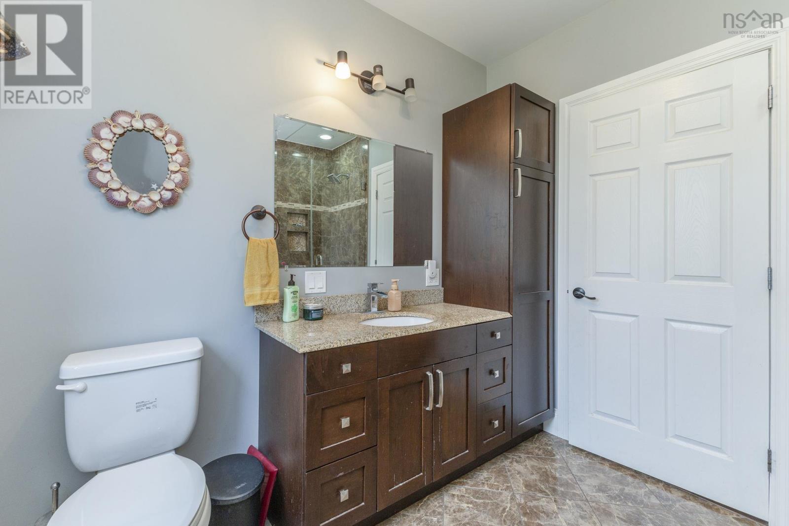 3548 Gairloch Road - 31