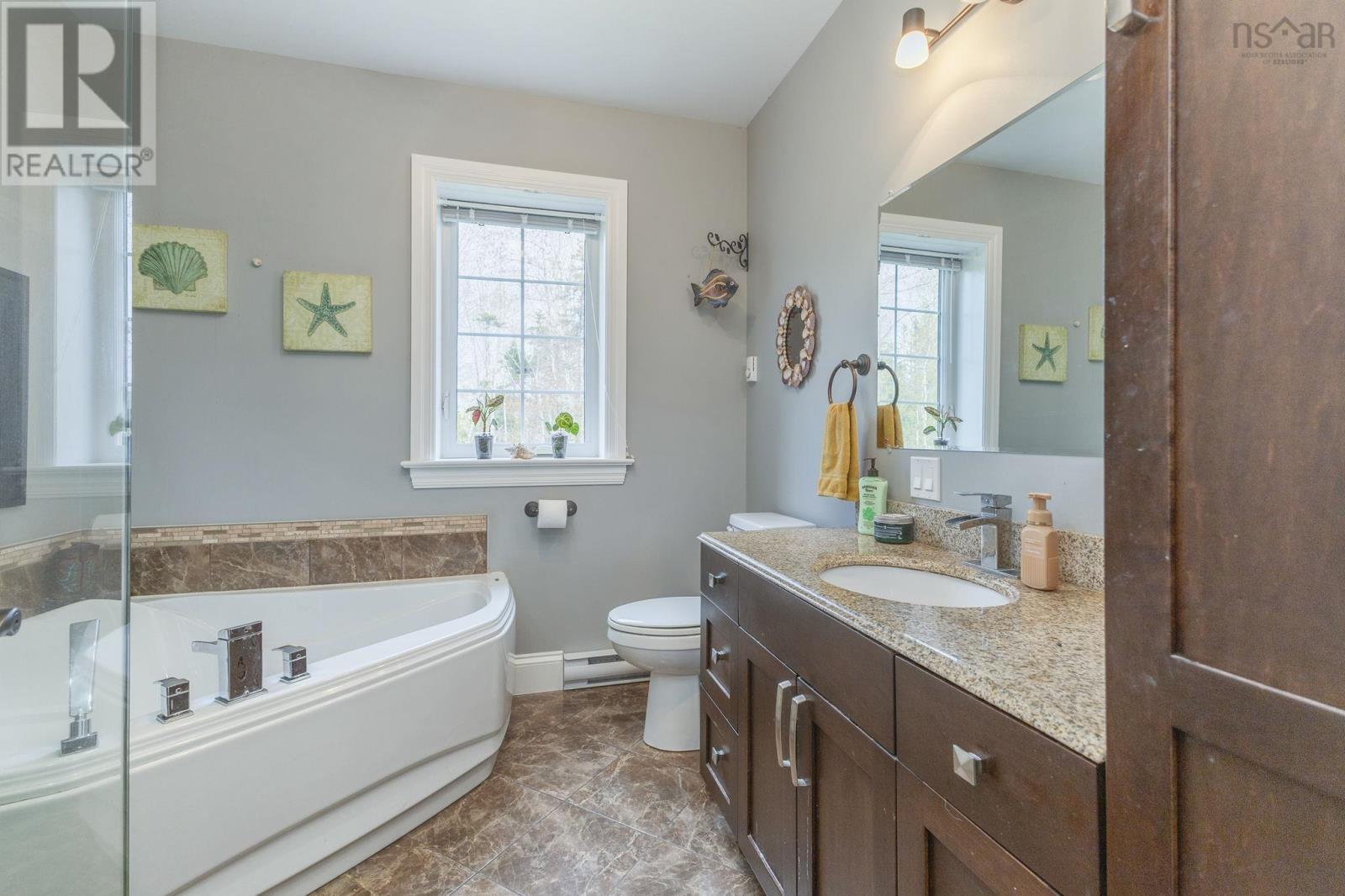 3548 Gairloch Road - 30
