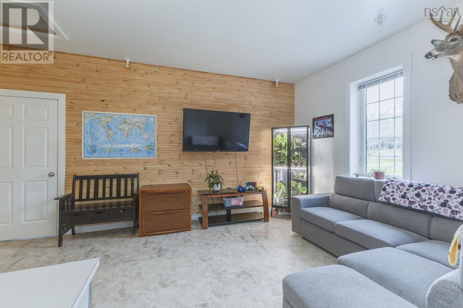 3548 Gairloch Road - 35