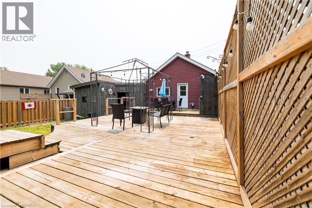 99 MORTON Avenue - 22