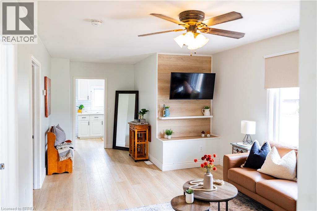 99 MORTON Avenue - 10