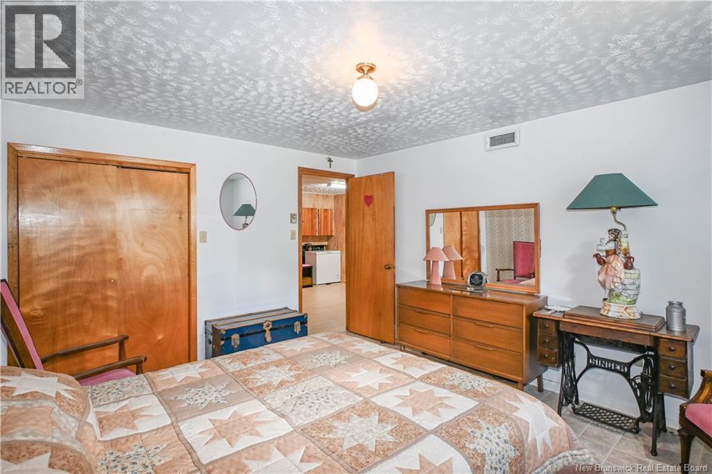 4008 Foster Street - 35