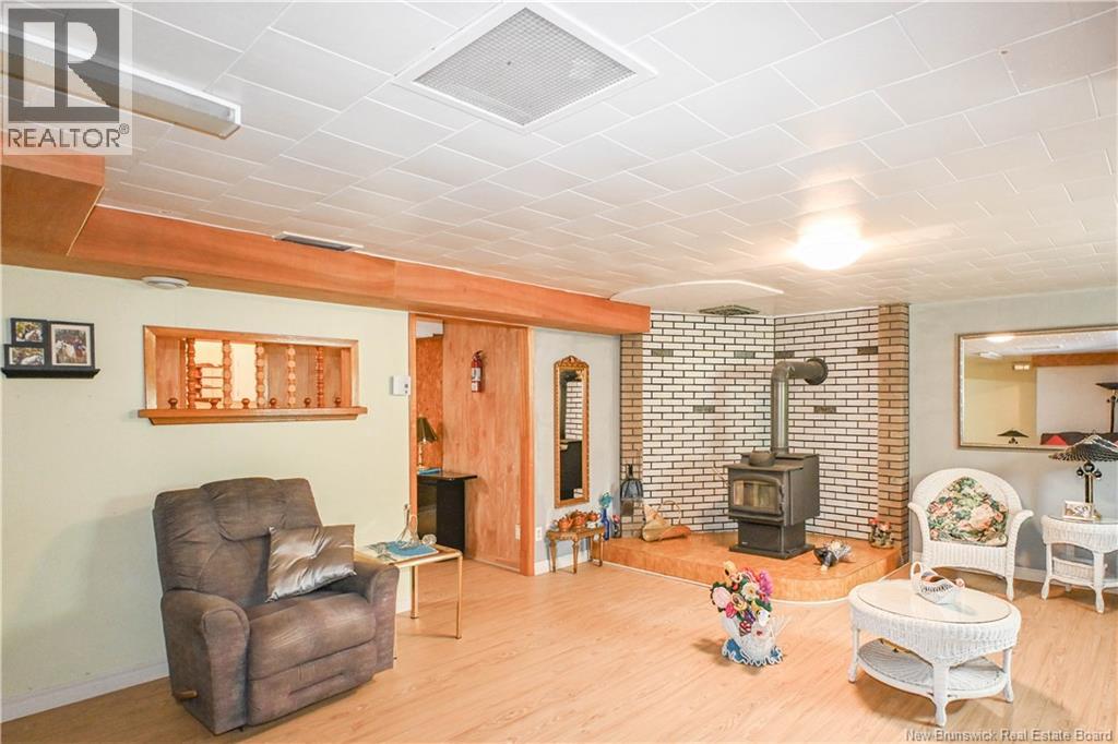 4008 Foster Street - 40