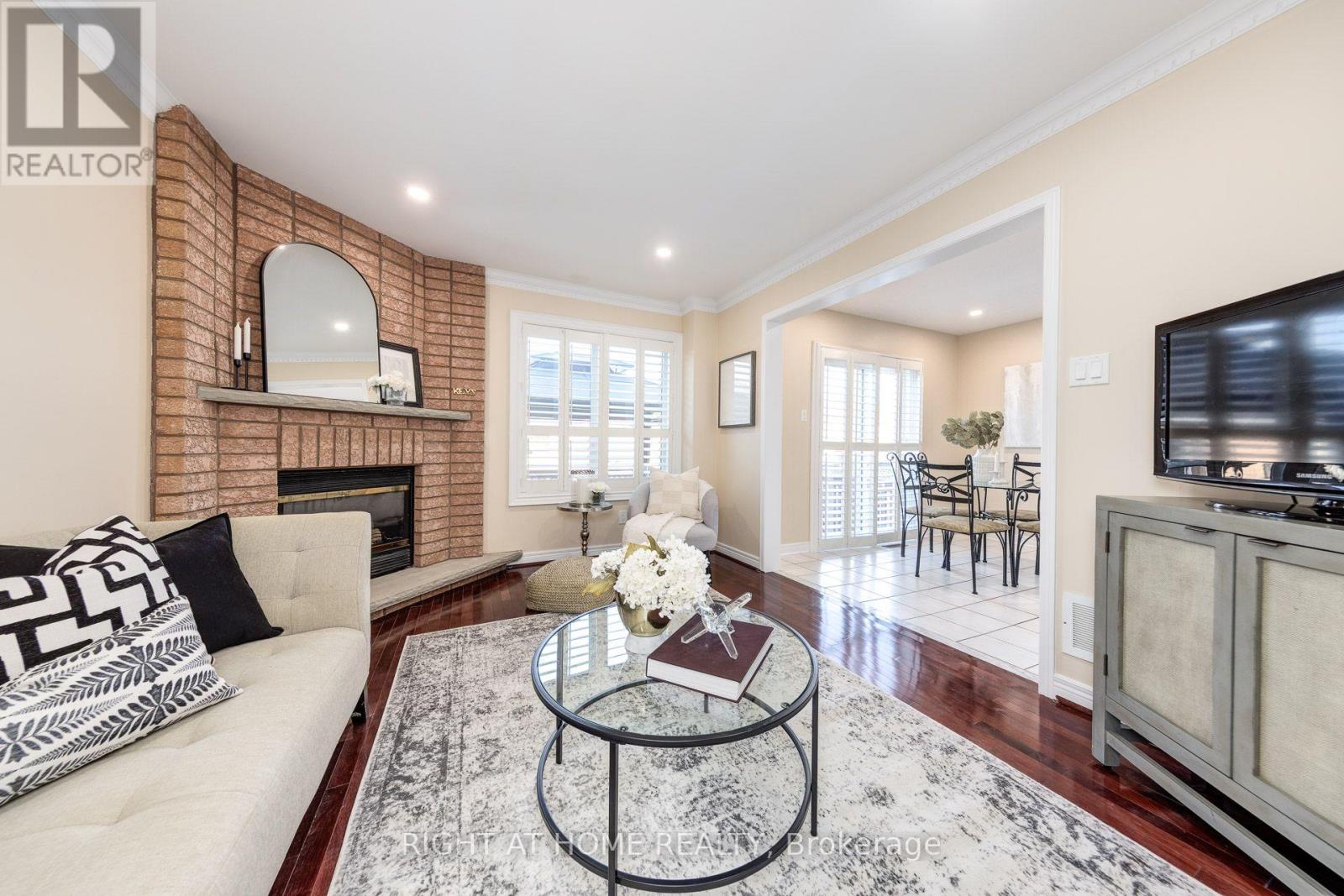 1552 OTONABEE DRIVE - 10