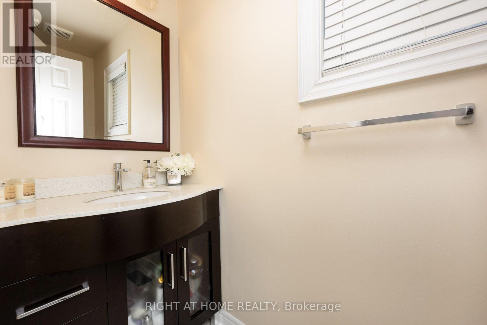 1552 OTONABEE DRIVE - 16