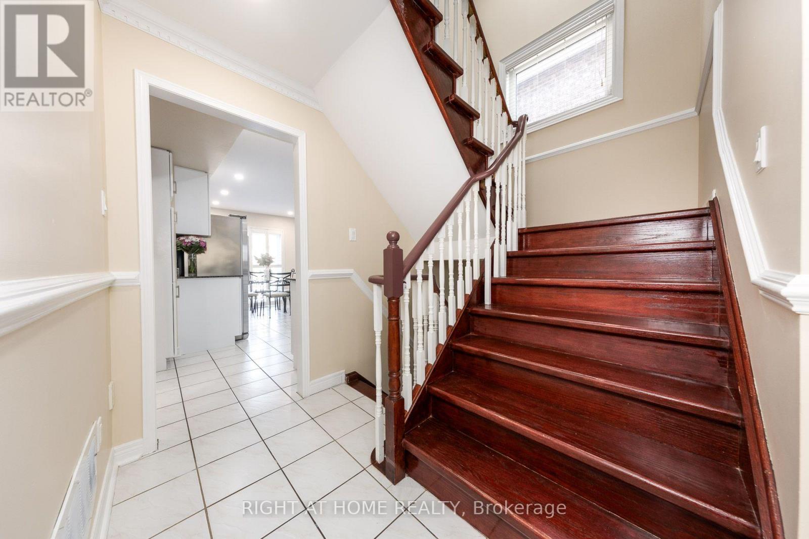 1552 OTONABEE DRIVE - 17