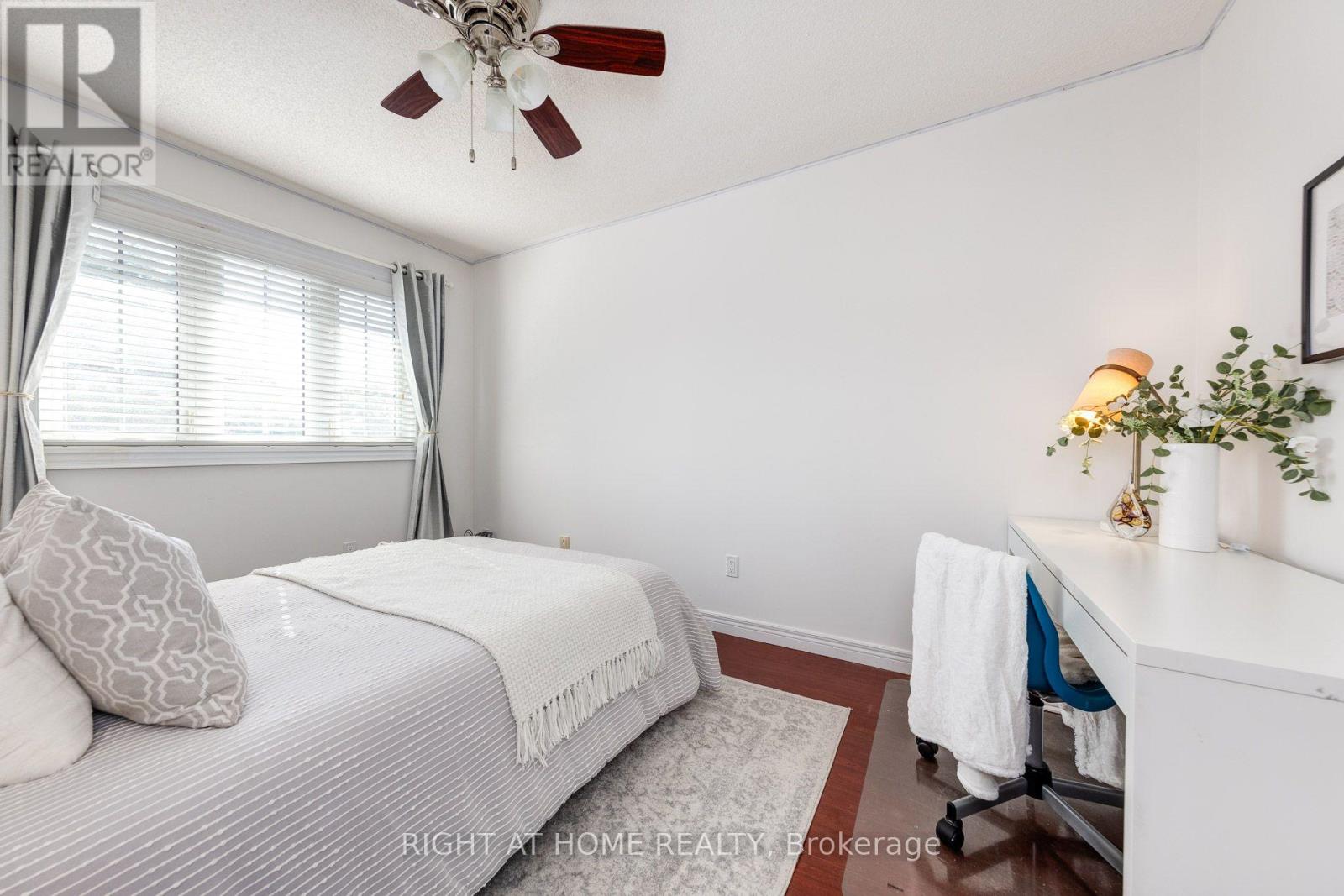 1552 OTONABEE DRIVE - 21