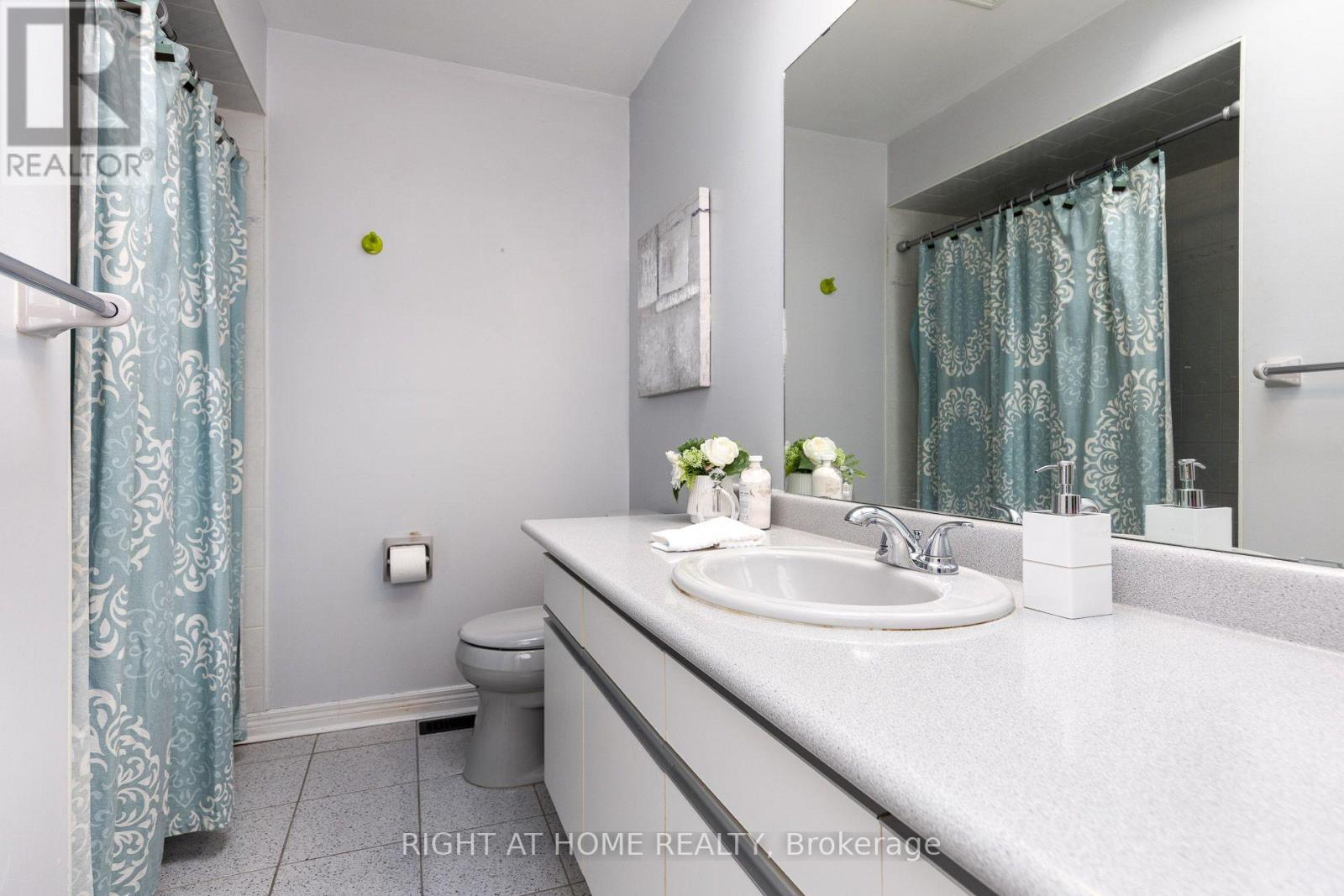 1552 OTONABEE DRIVE - 23