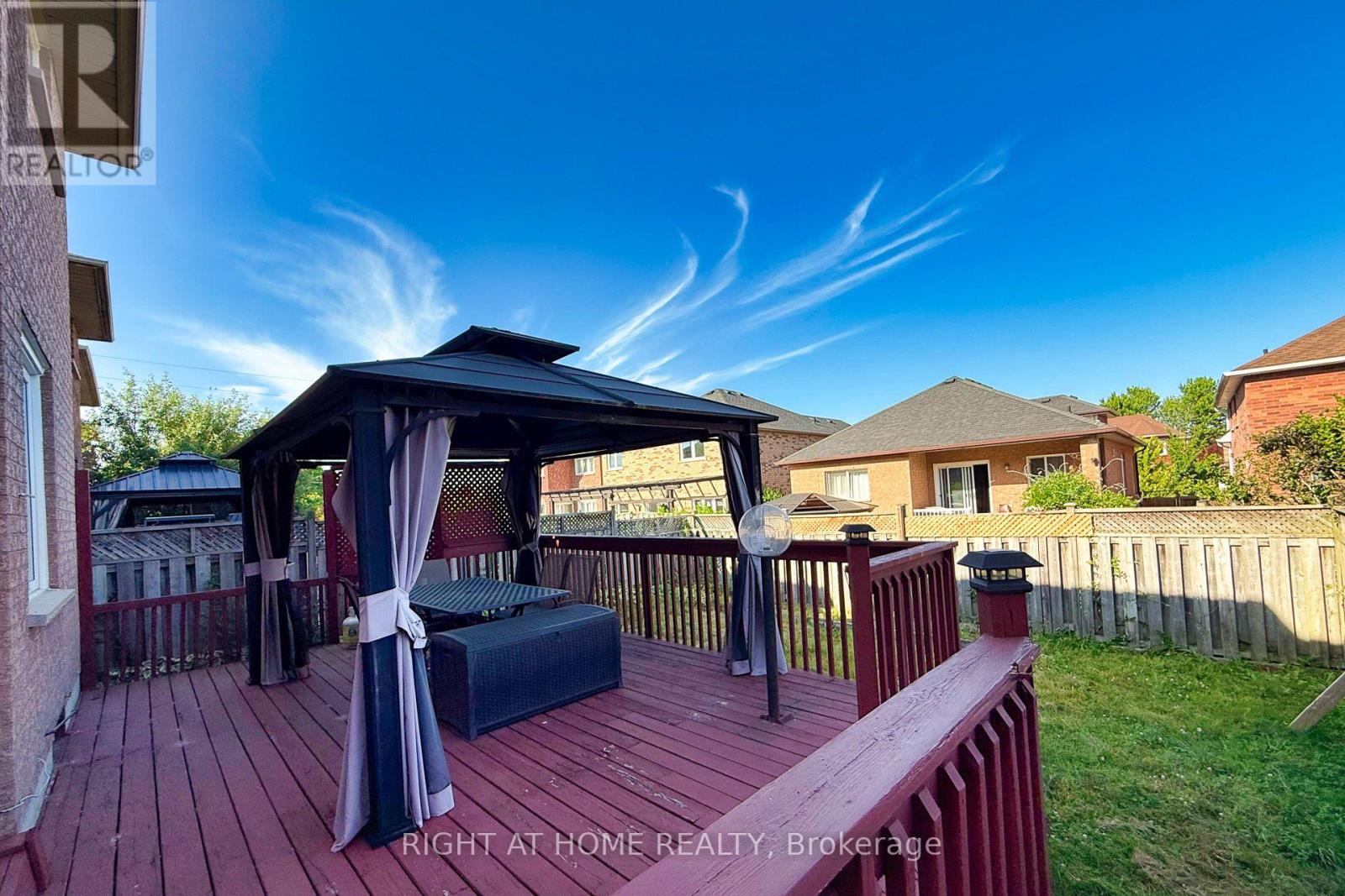 1552 OTONABEE DRIVE - 32