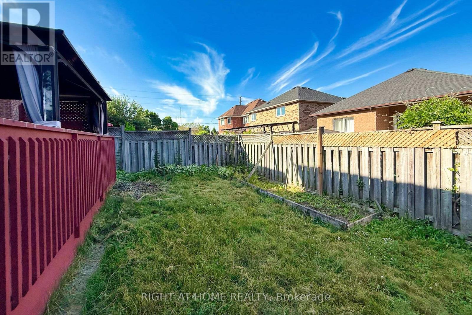 1552 OTONABEE DRIVE - 33