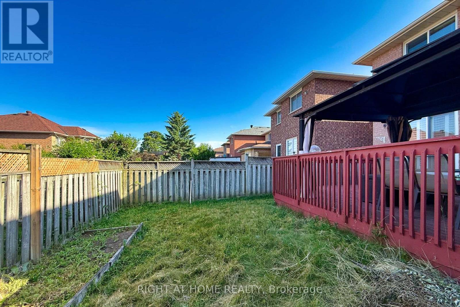 1552 OTONABEE DRIVE - 35