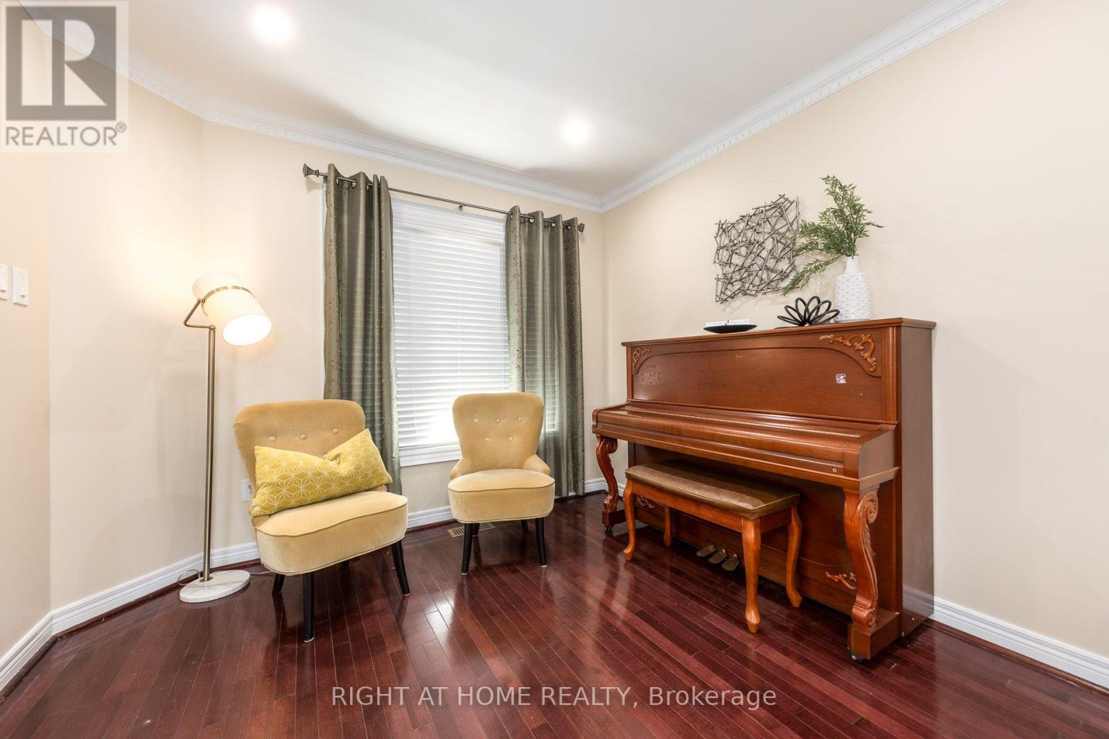 1552 OTONABEE DRIVE - 9