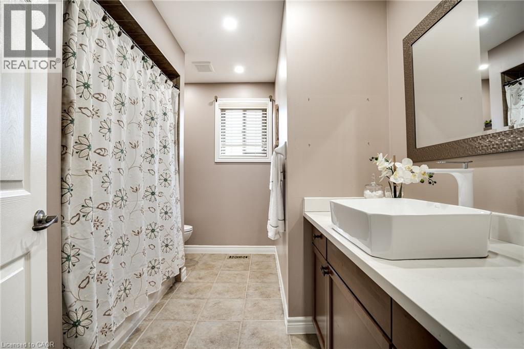 575 STONEHENGE Drive - 32